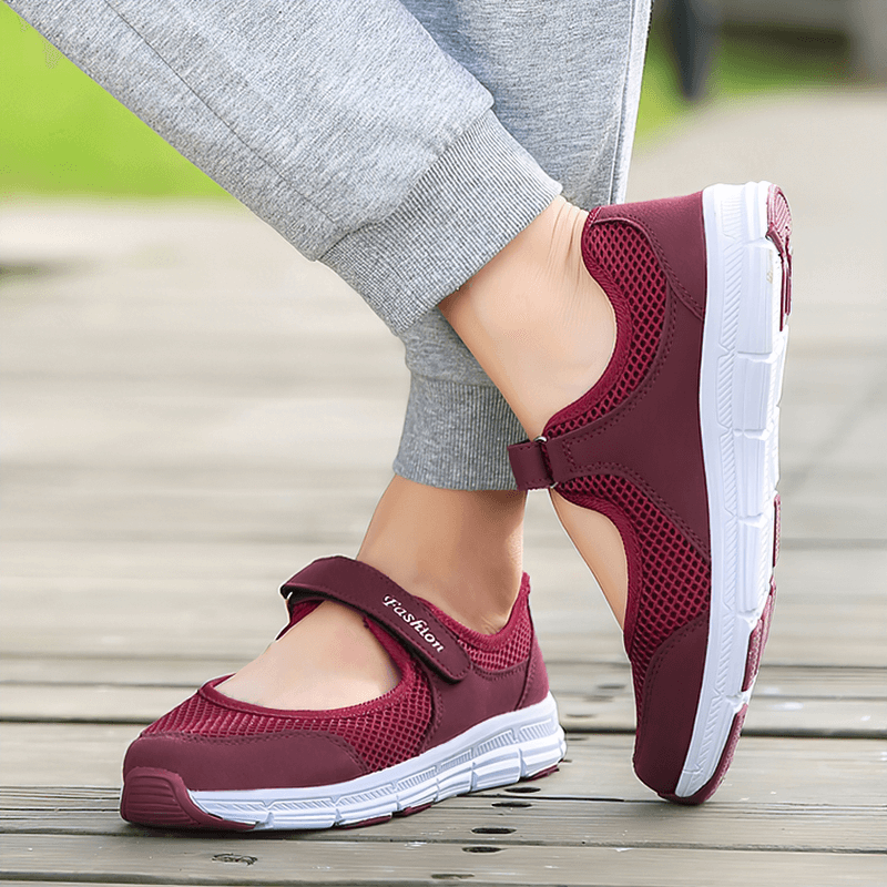 Women's breathable vulcanized flat shoes, super light mesh sneakers in maroon, perfect for trendy and comfortable styling - SF1367